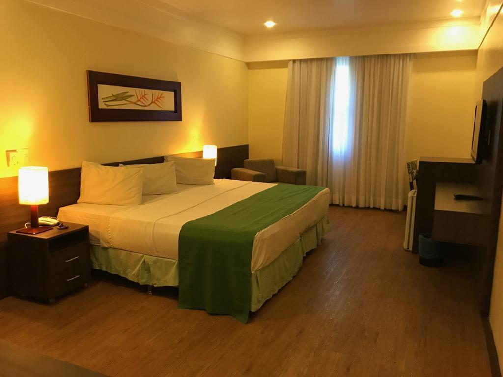 Hotel Tropical Manaus Luaran gambar A room at the hotel