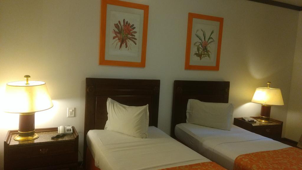 Hotel Tropical Manaus Luaran gambar A room at the hotel