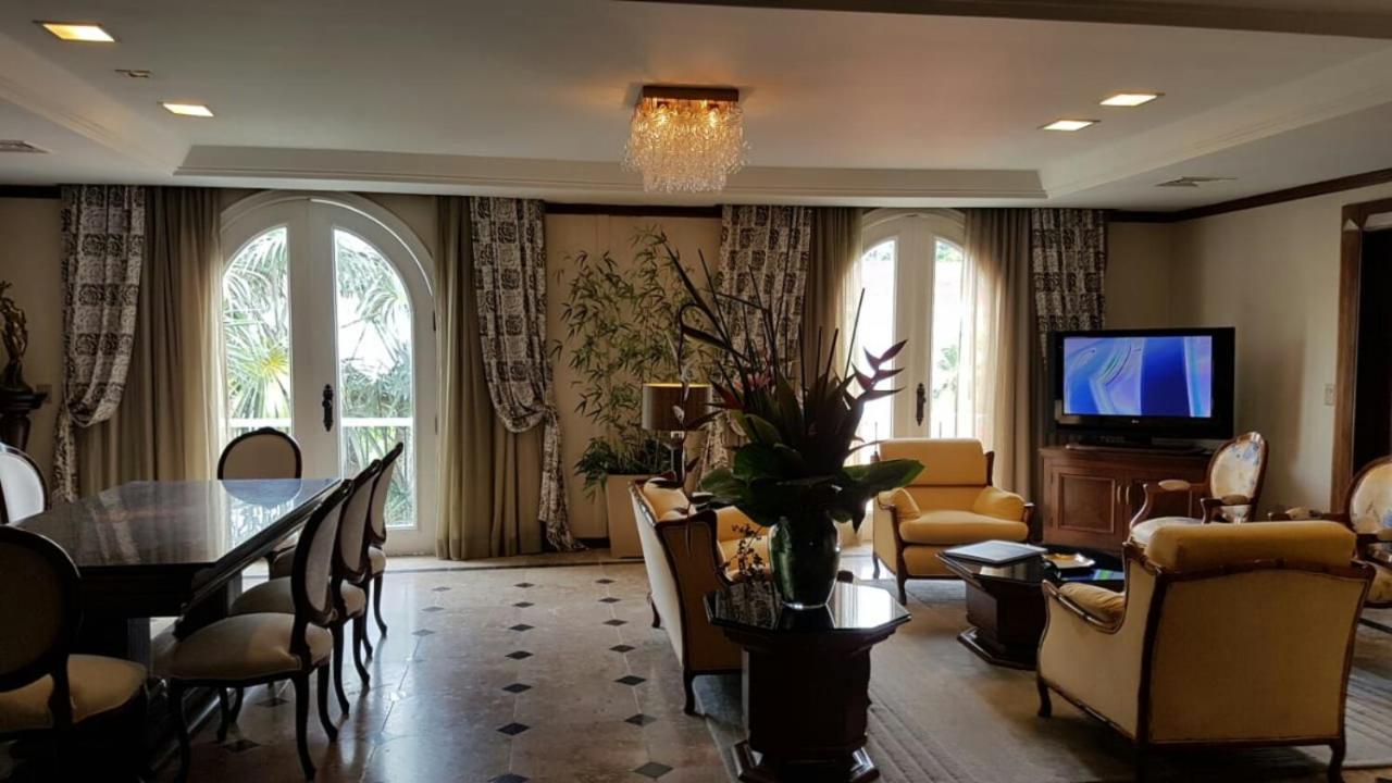 Hotel Tropical Manaus Luaran gambar A suite at the Four Seasons Hotel