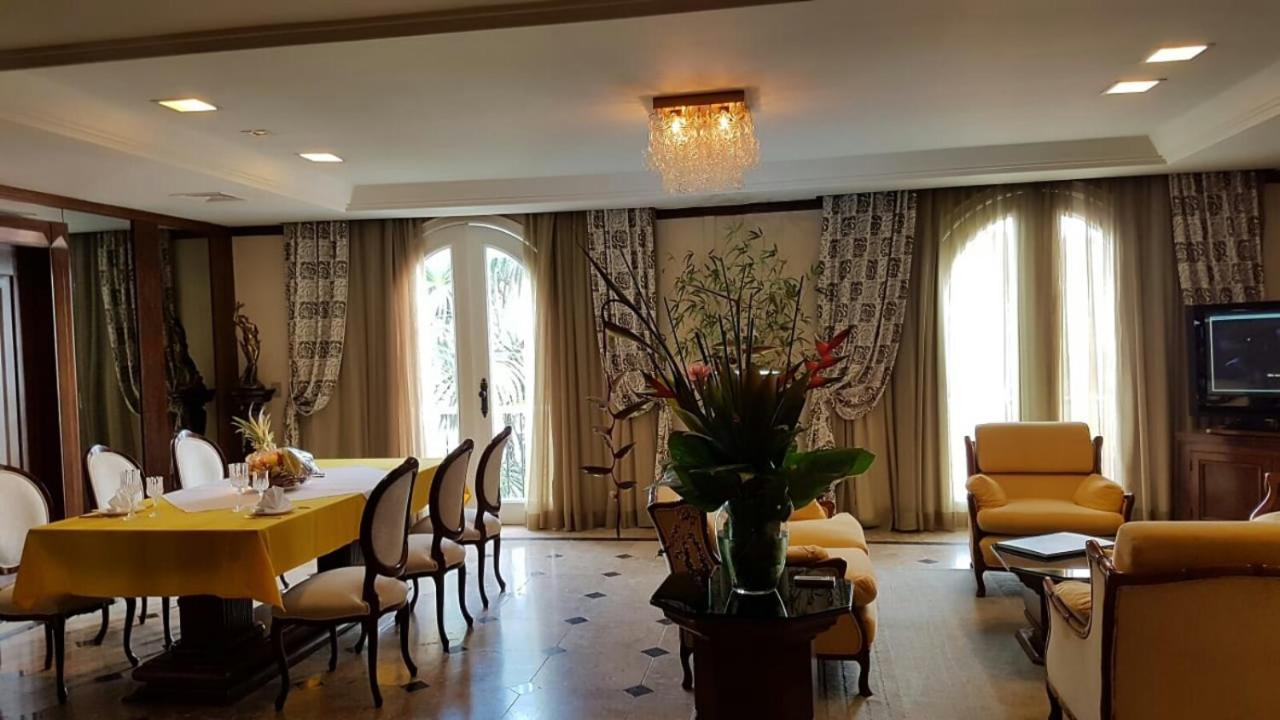 Hotel Tropical Manaus Luaran gambar The interior of the hotel