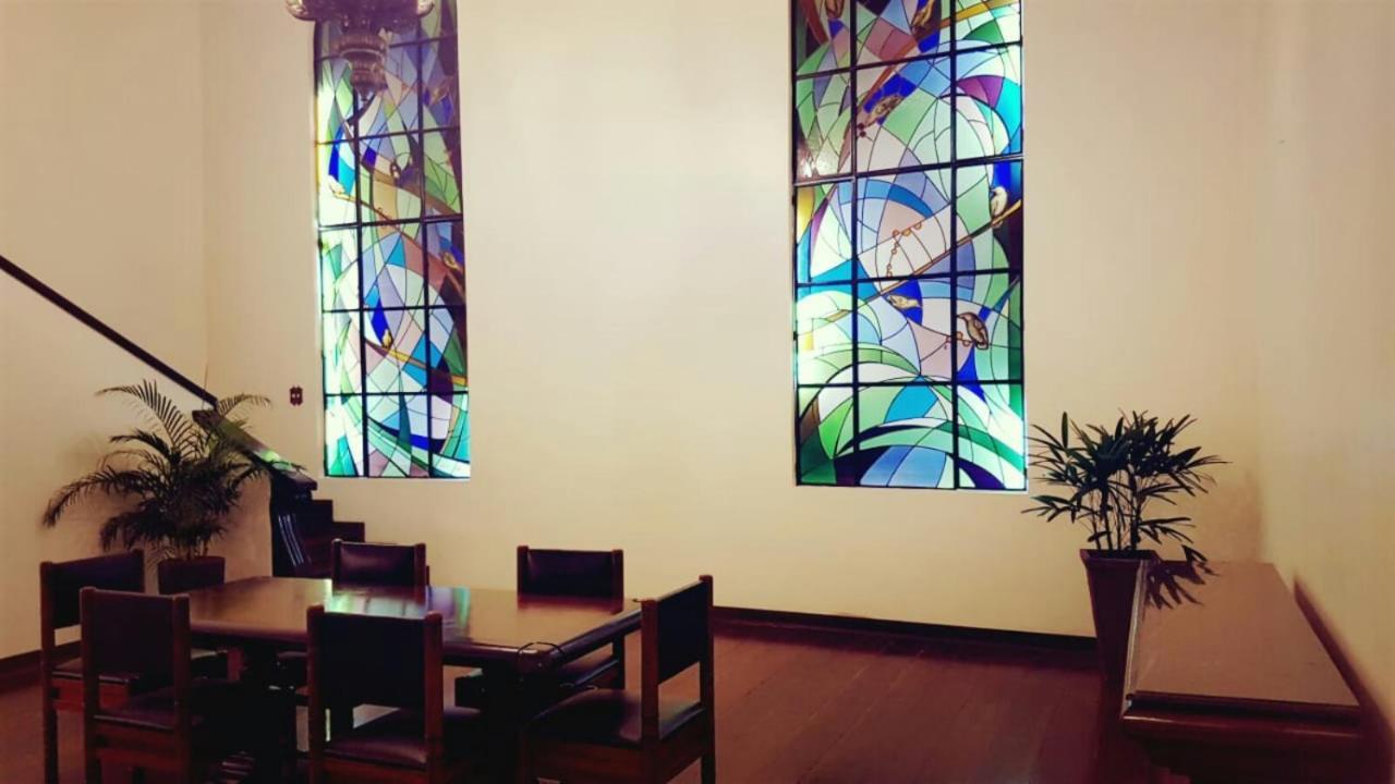 Hotel Tropical Manaus Luaran gambar The interior of the church