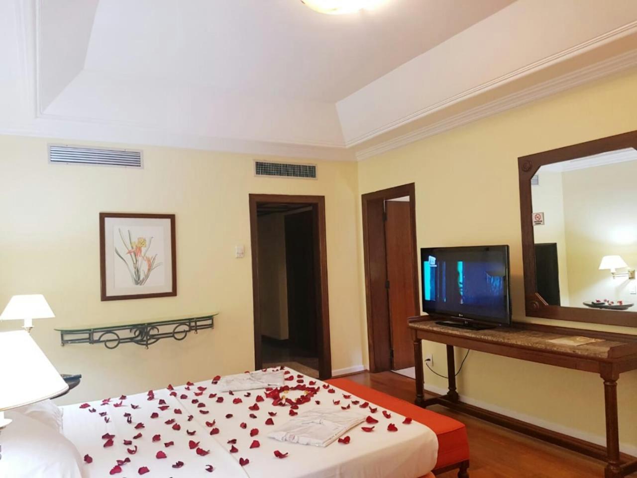 Hotel Tropical Manaus Luaran gambar A room at the hotel