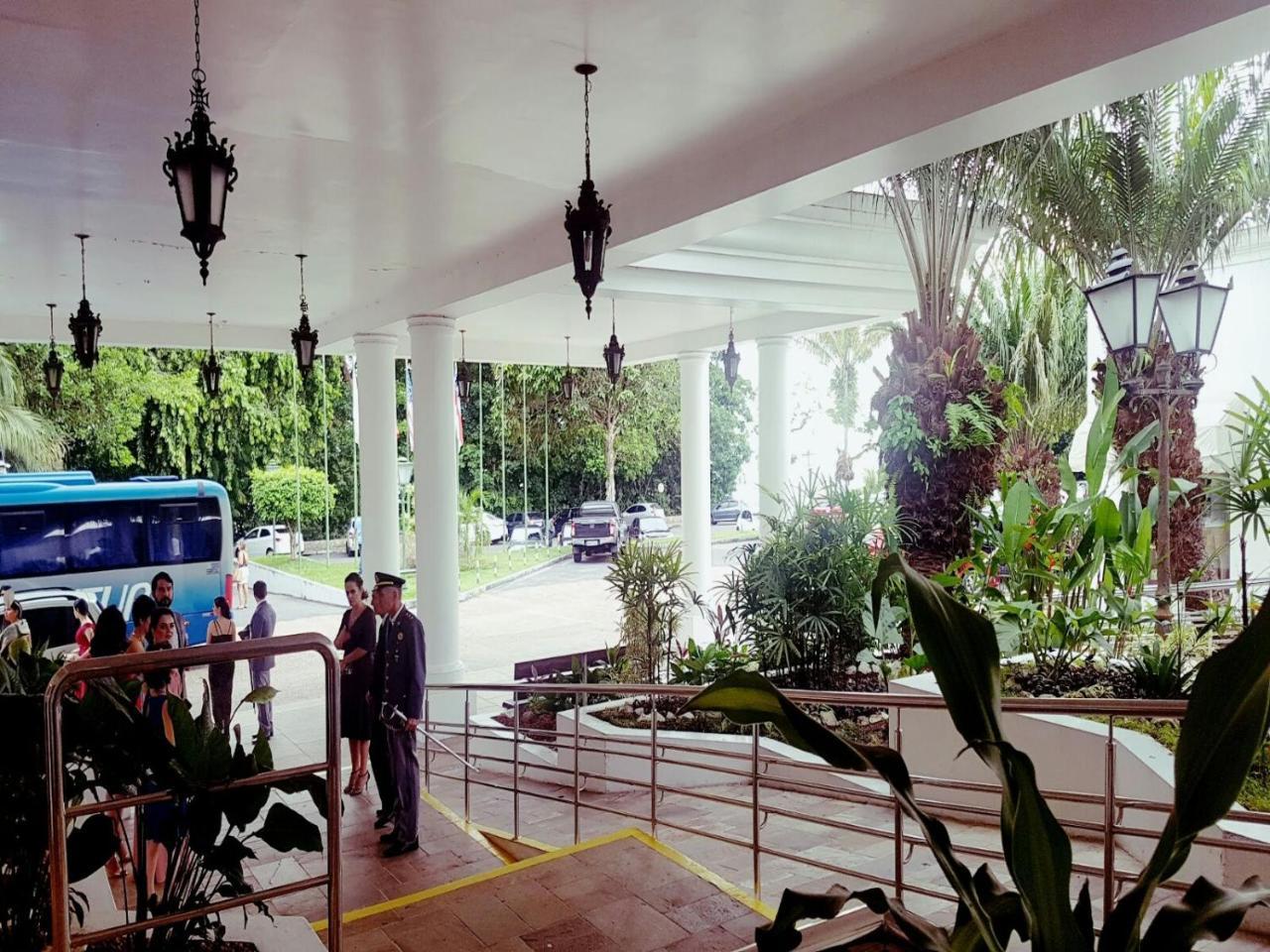 Hotel Tropical Manaus Luaran gambar The front entrance of the hotel