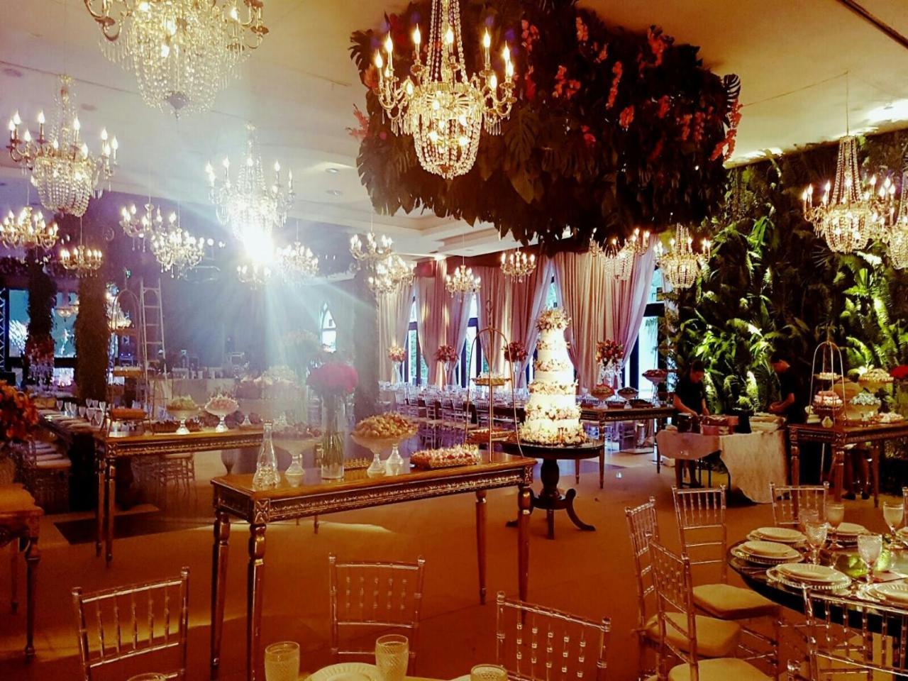 Hotel Tropical Manaus Luaran gambar The interior of the Rainbow Room